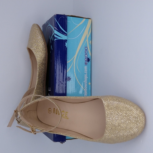 Rouge Helium Gold Ankle Straps Flats Size: 9 - Picture 1 of 8